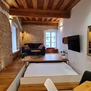 https://boutique-apartment-krianke.hotels-in-ljubljana.com